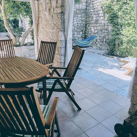 Rector'S Villa - Charming Retreat In Old Town With Jacuzzi In Private Courtyard Rab Town Exterior photo
