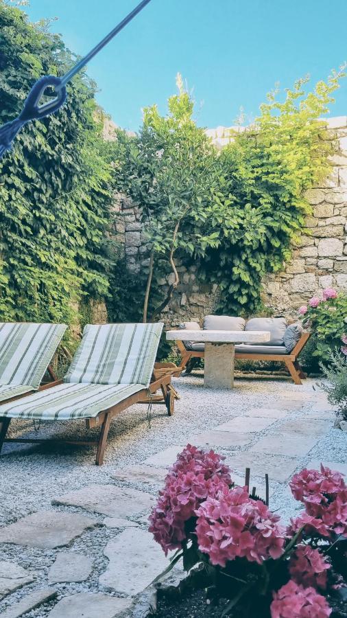 Rector'S Villa - Charming Retreat In Old Town With Jacuzzi In Private Courtyard Rab Town Exterior photo