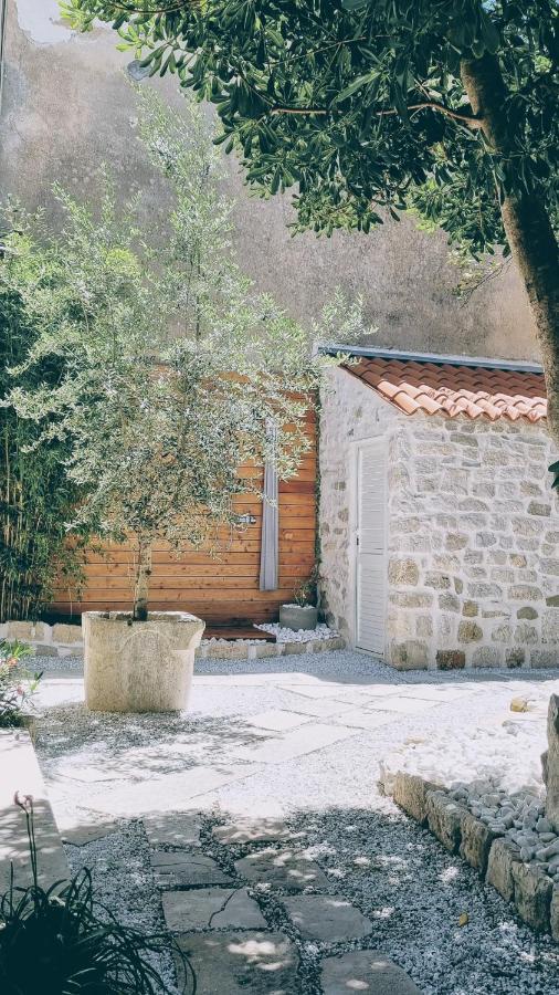 Rector'S Villa - Charming Retreat In Old Town With Jacuzzi In Private Courtyard Rab Town Exterior photo